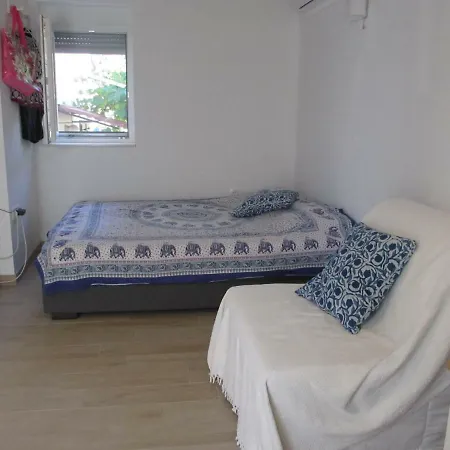 Apartment Nina *
